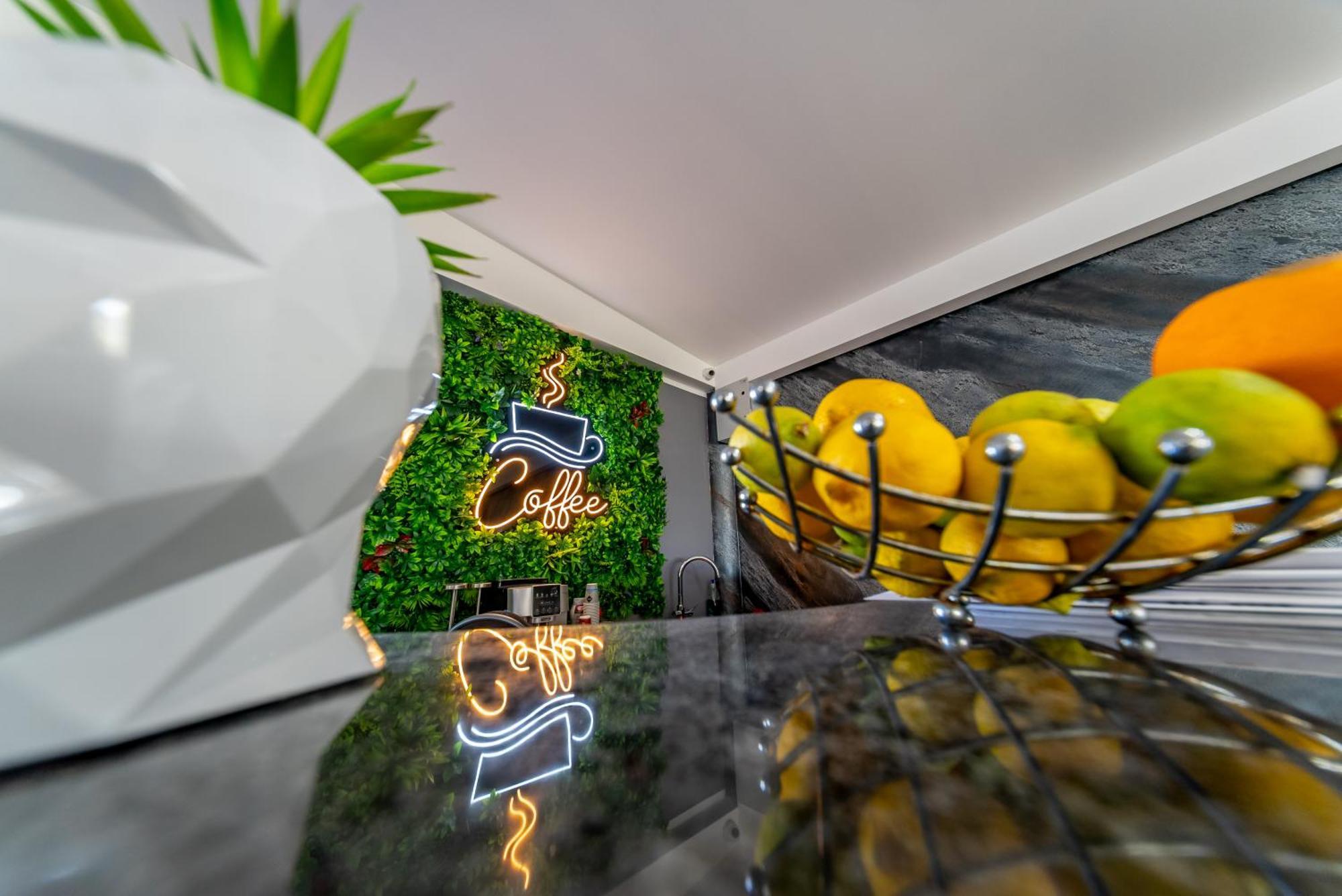 La Casa Blanca Apartment Vladimirescu Luaran gambar
