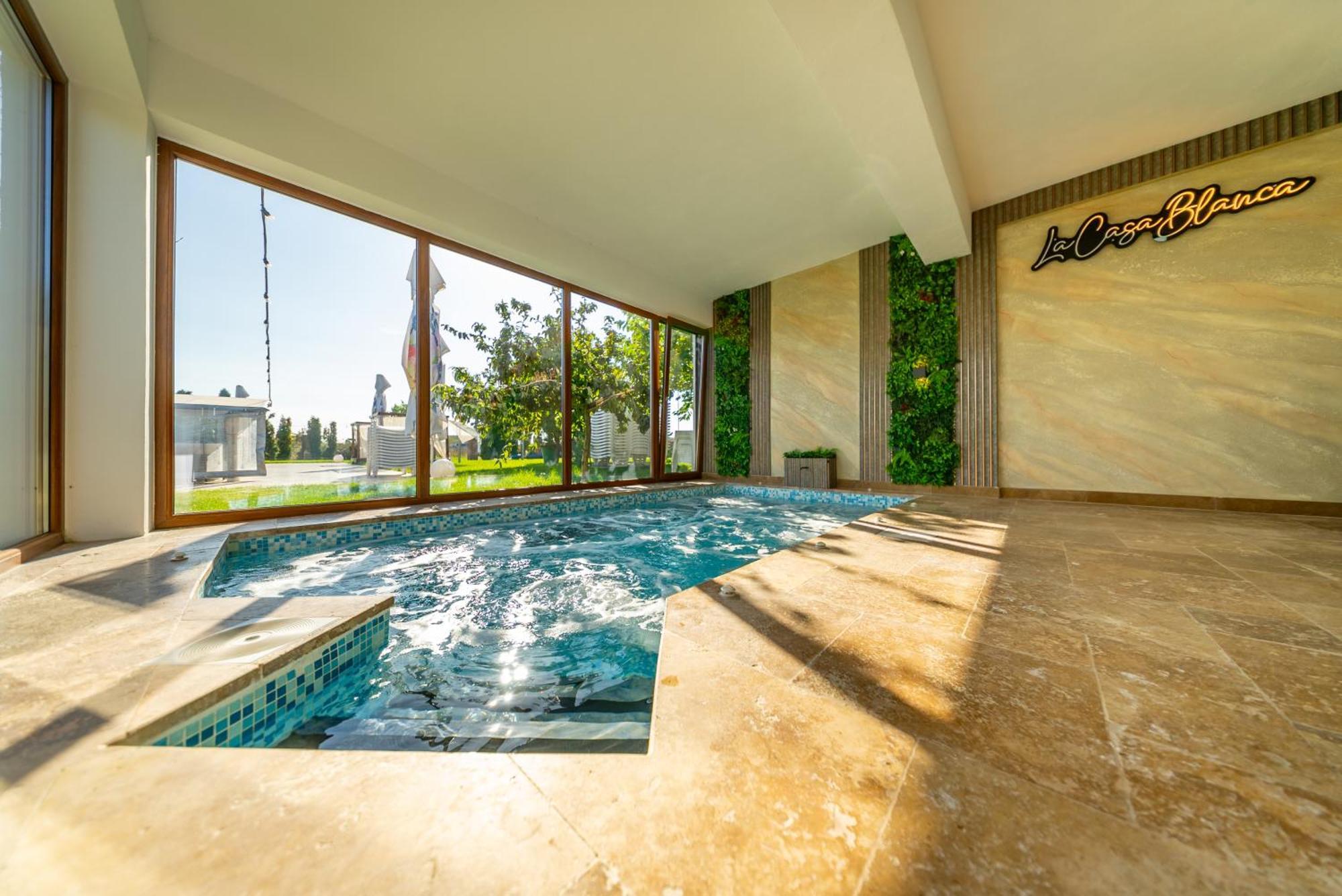 La Casa Blanca Apartment Vladimirescu Luaran gambar