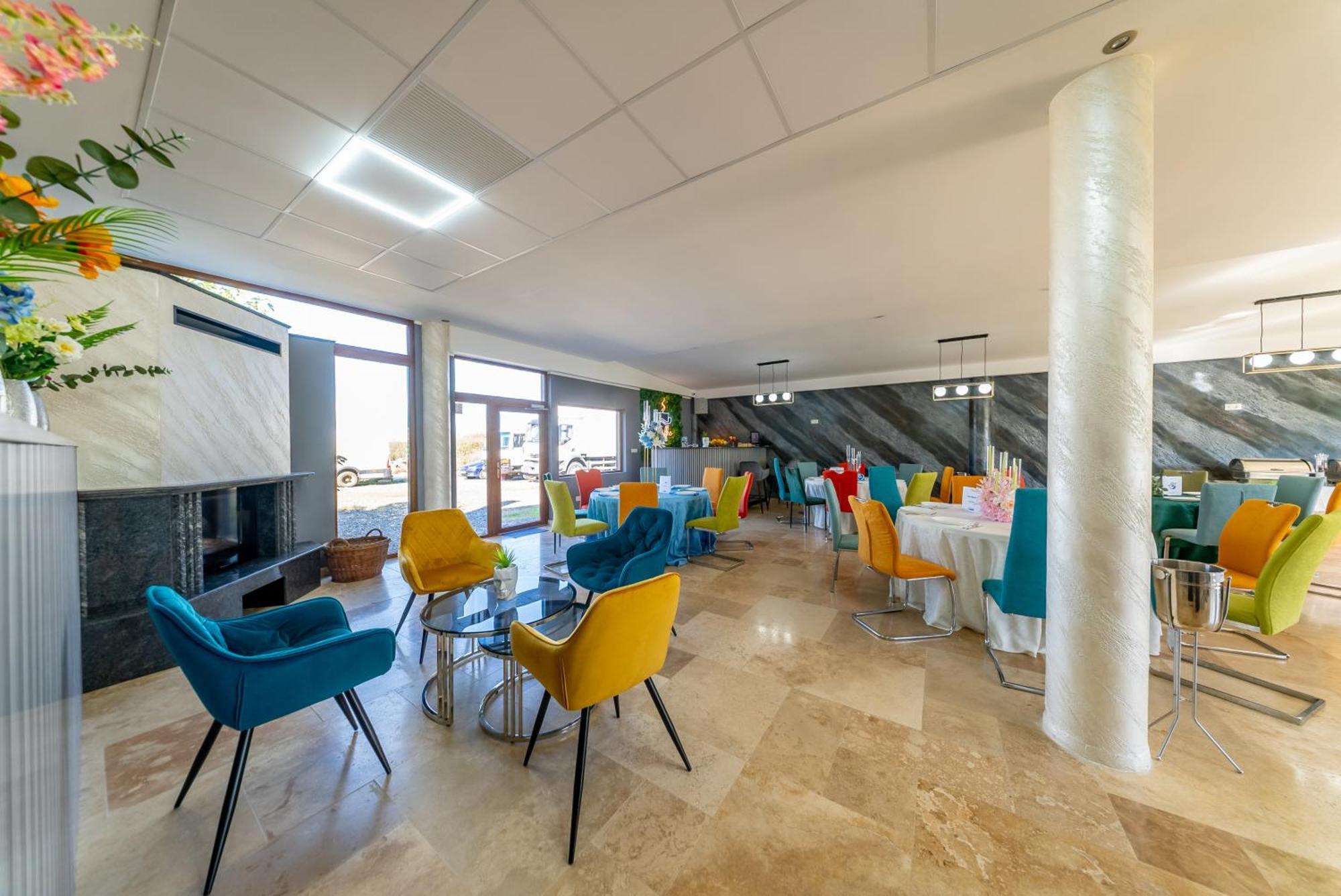 La Casa Blanca Apartment Vladimirescu Luaran gambar